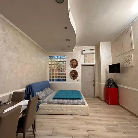 Studio Tuscolana Apartman *